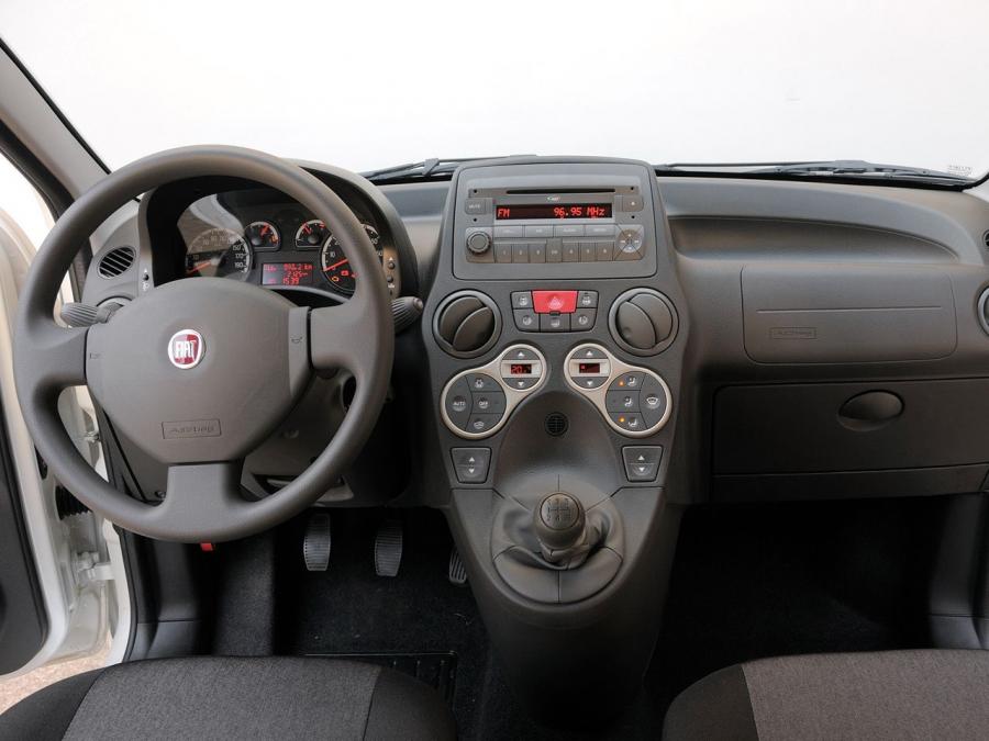  Fiat Panda 4x4 Climbing 2009 года  (фото 3 из 16)